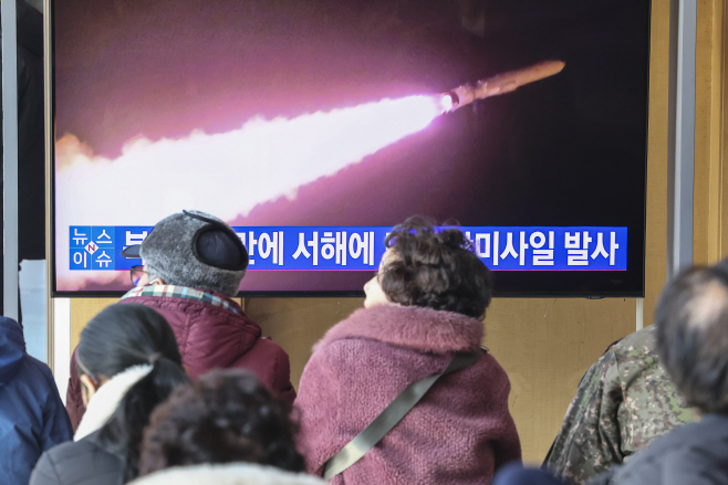 북, 이틀 만에 순항미사일 여러 발 서해상으로 발사