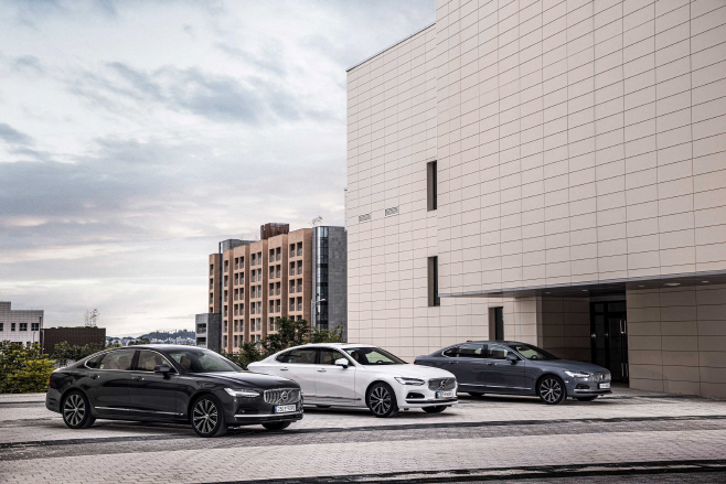 사진자료_볼보자동차 S90 (4)