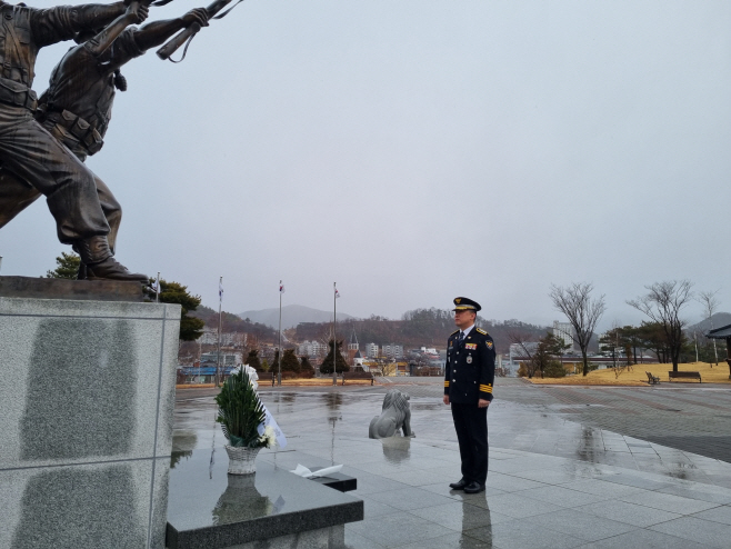 240205 김원범 서장님 충혼탑 참배 사진