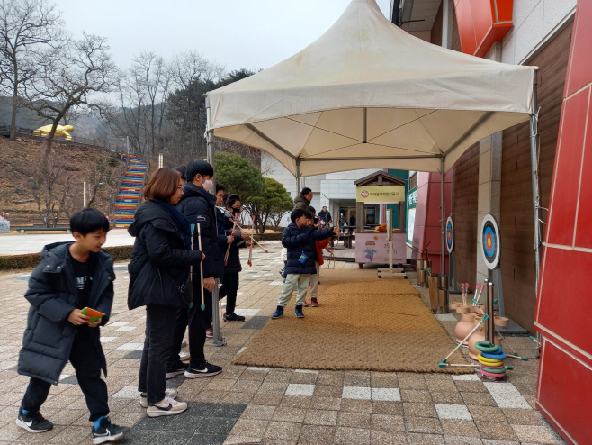 설 연휴 청양에서 백제 얼과 혼 체험 ‘어때요’-민속놀이 체험