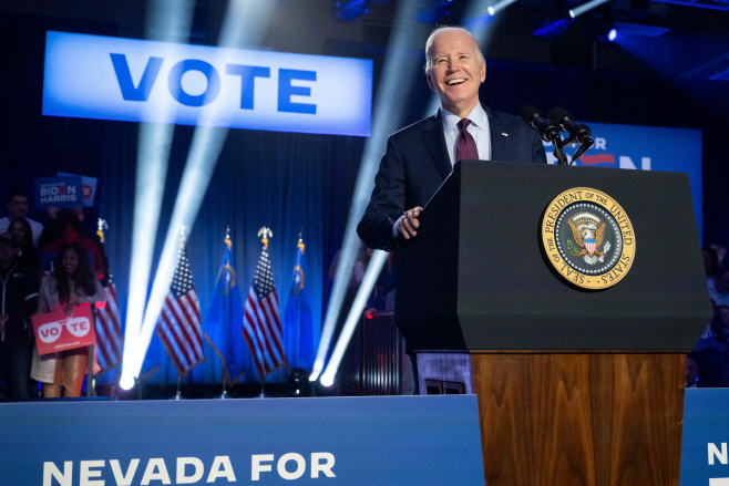 TOPSHOT-US-POLITICS-BIDEN <YONHAP NO-5086> (AFP)