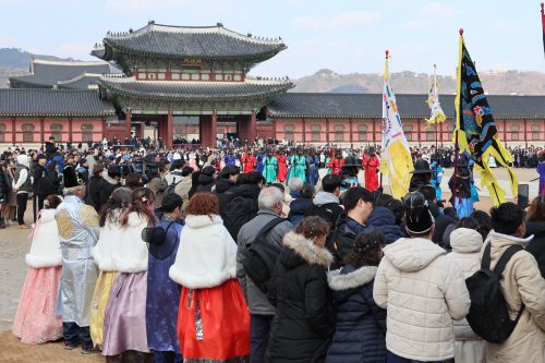 설 연휴 고궁 무료 개방<YONHAP NO-2850>
