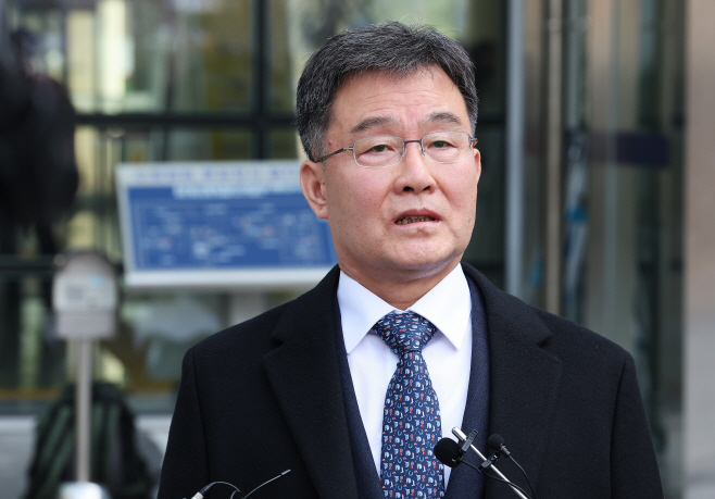 '성남도개공 조례 통과' 청탁 김만배 징역 2년 6월
