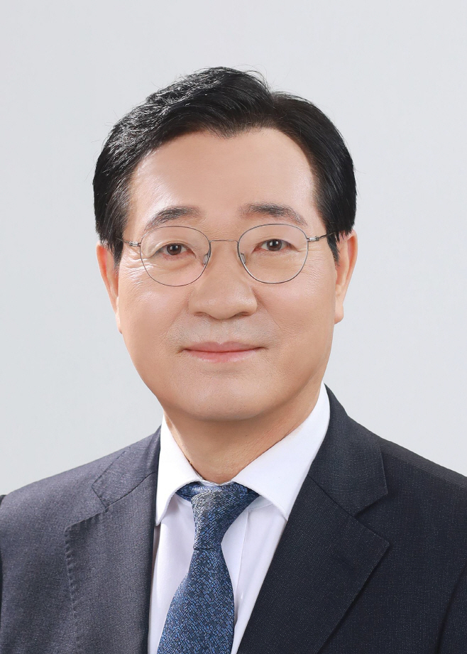 새 민홍철