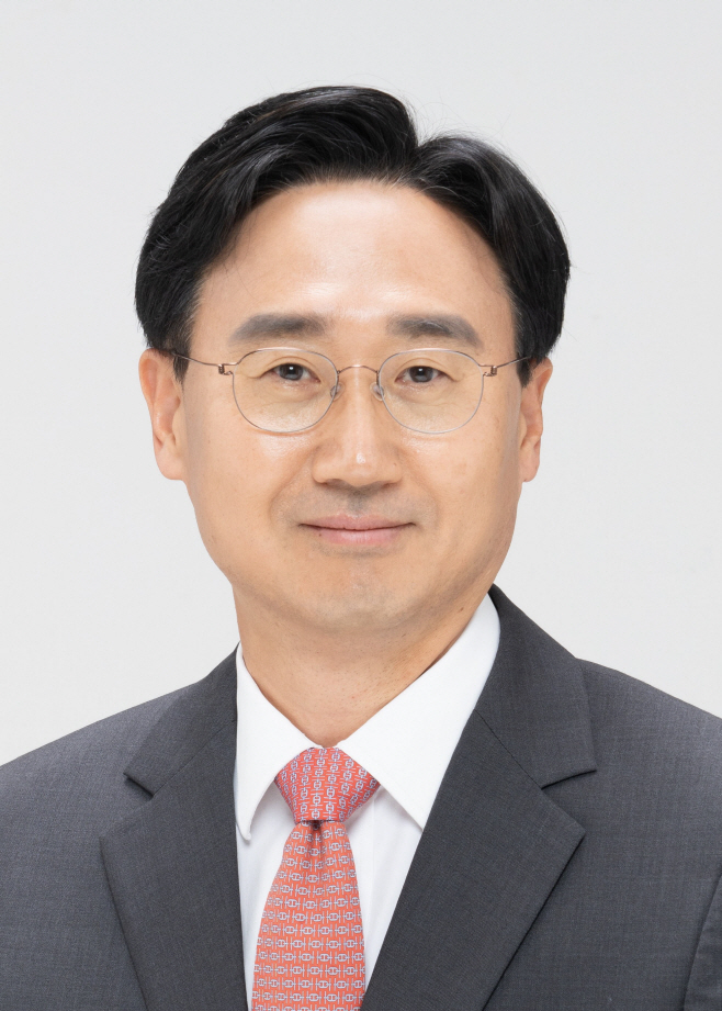 신범철_정면_사진