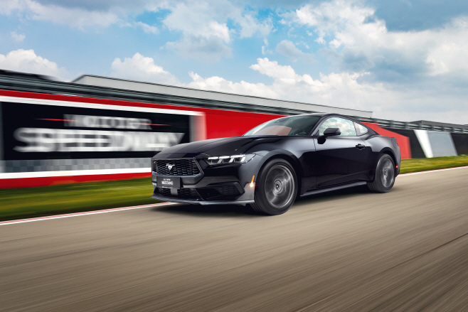 올-뉴 포드 머스탱 외관(2)