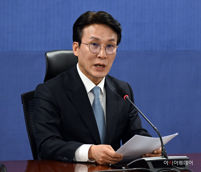 [포토] 발언하는 김민석 상황실장