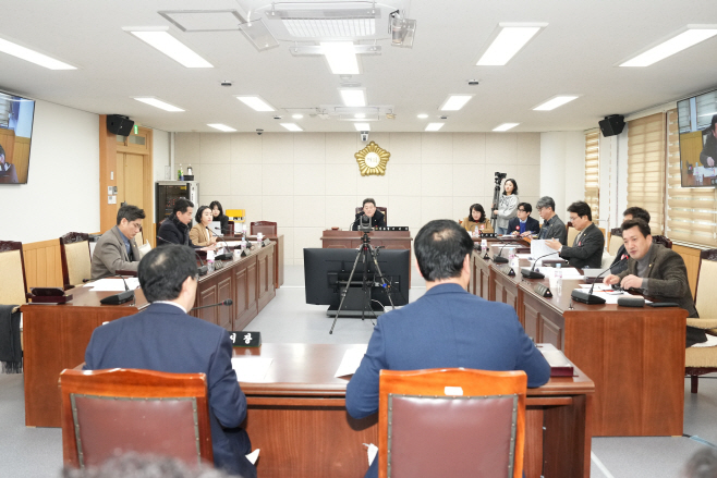 APEC특위 간담회 사진 1