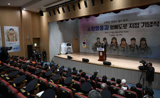 JHA_8056