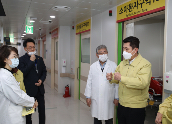 지난 2020년 포항성모병원을 찾은 이강덕 포항시장이 관련 시설