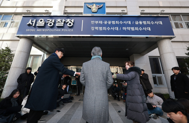 노환규 전 의협회장, 경찰 출석 앞서 입장 표명