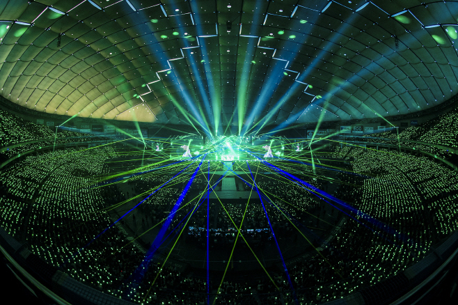 NCT 127 일본 두 번째 돔투어 도쿄돔 공연 이미지 6