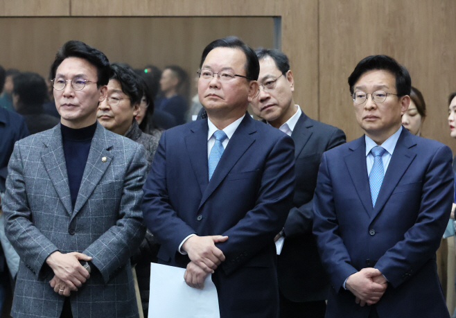 민주당 선대위 합류하는 김부겸 전 총리<YONHAP NO-6927>
