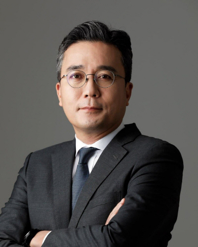 김유석