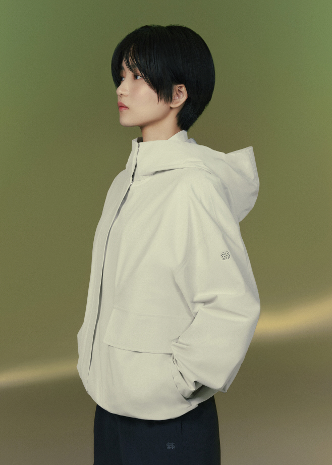 코오롱스포츠_24SS_웨더재킷_김태리컷
