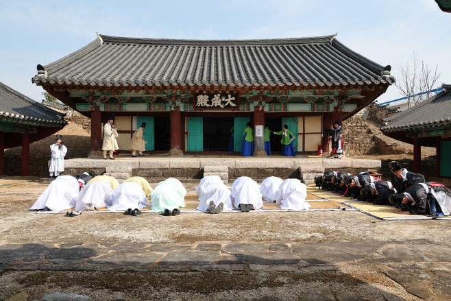 고성향교, 공기 2575년 춘기석전대제 봉행