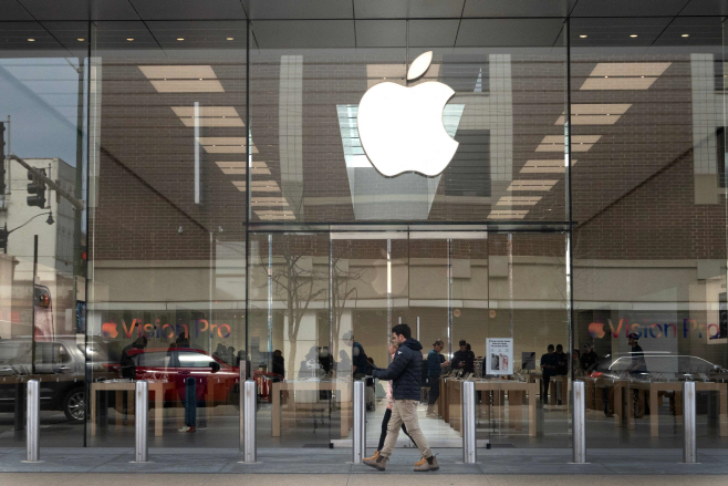 US-APPLE-SUED-BY-JUSTICE-DEPARTMENT-OVER-ANTITRUST-VIOLATIONS
