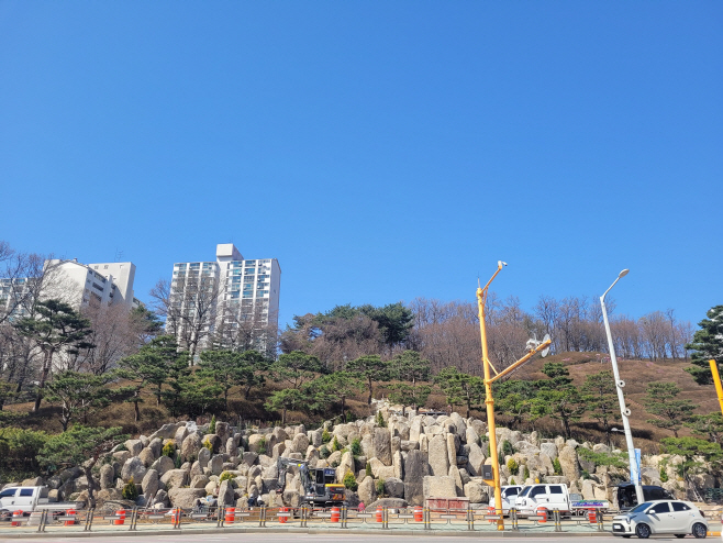 철죽폭포자연스럽게물이흐르는디자인으로바꿔