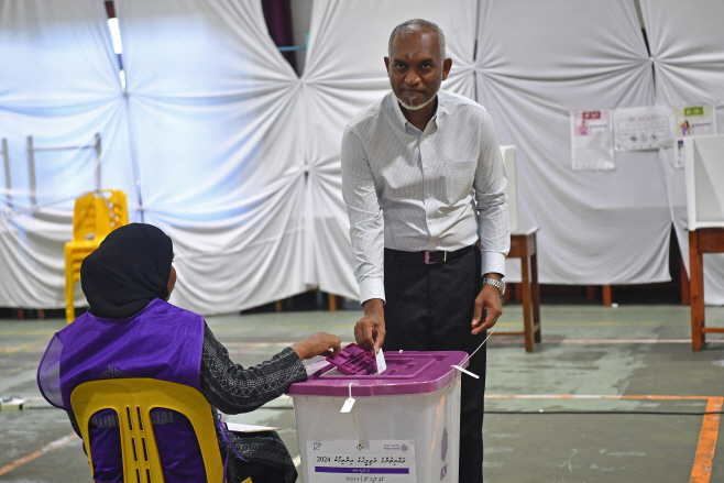 MALDIVES-POLITICS-VOTE