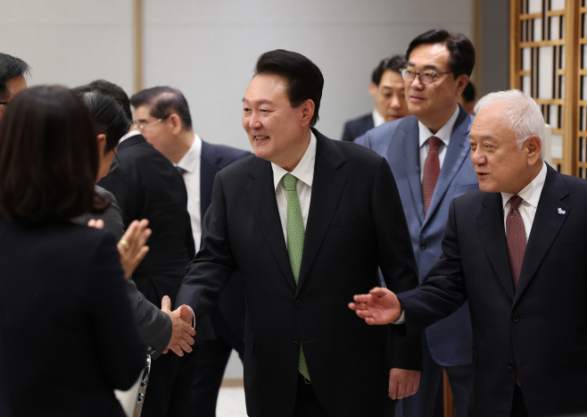 윤석열 대통령, 국민통합위 2기 성과보고회 입장