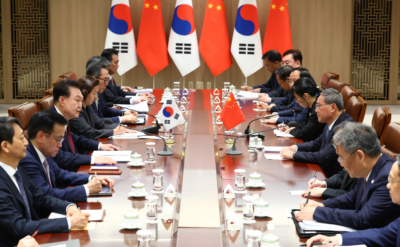 윤석열 대통령, 리창 중국 총리와 회담