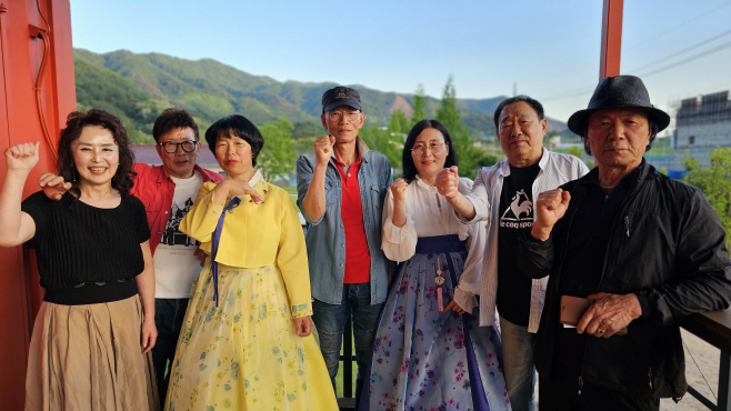 0527 장천유랑극단, 골골솟솟