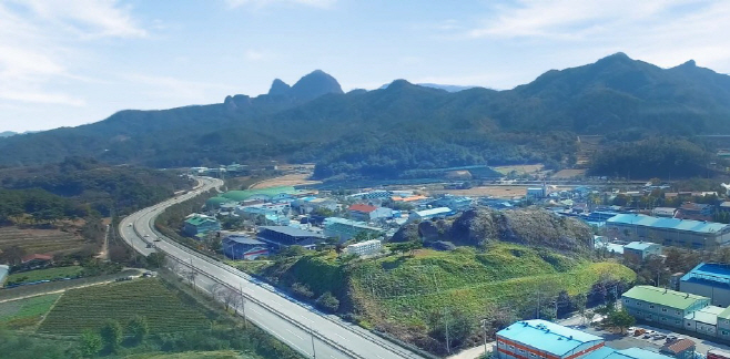 육성한다(연장농공단지 전경)