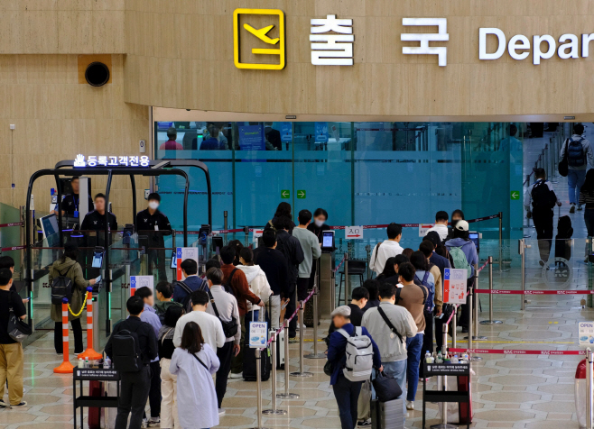 (붙임사진) 김포공항 국제선 출국장 모습