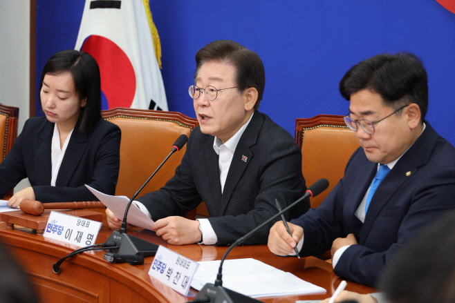 발언하는 민주당 이재명 대표