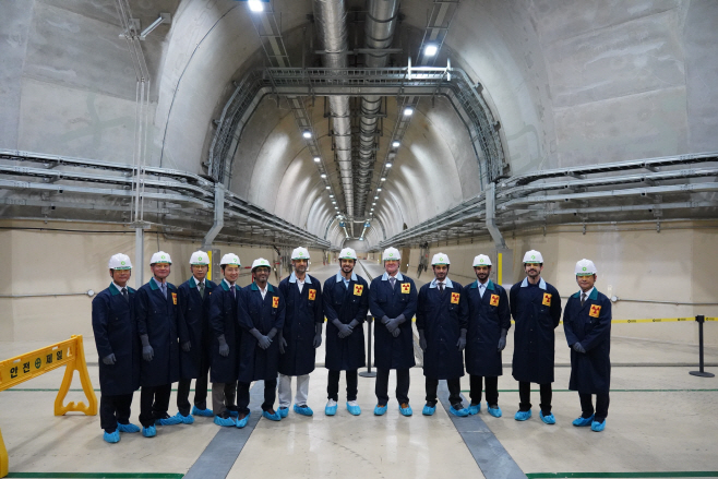 [사진2] UAE원자력공사(ENEC)와 Nawah 에너지 컴퍼니 관계자들