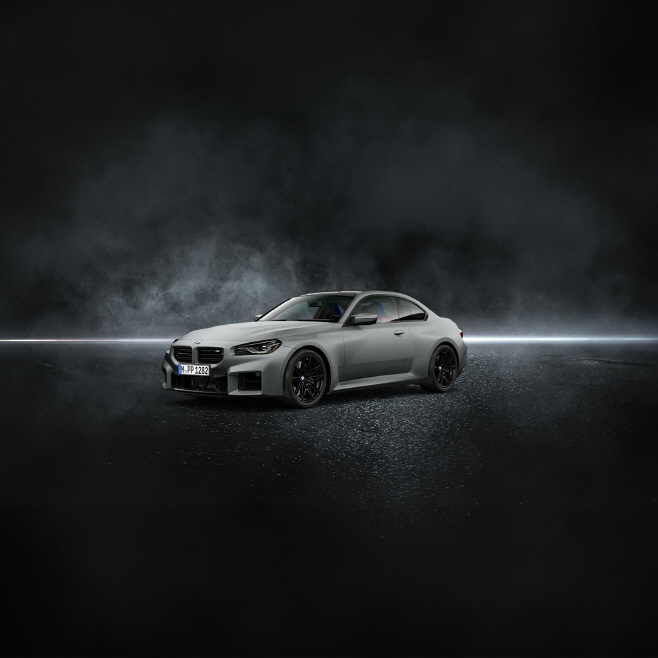 BMW M2 프로즌 퓨어 그레이 에디션