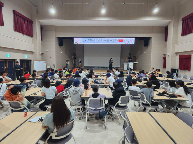 봉화군서 열린 2024년 한-베 문화교류축제 성료 (1)