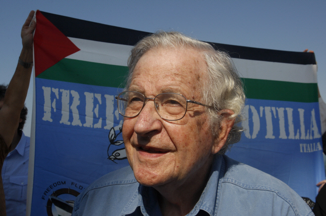 Noam Chomsky <YONHAP NO-0431> (AP)