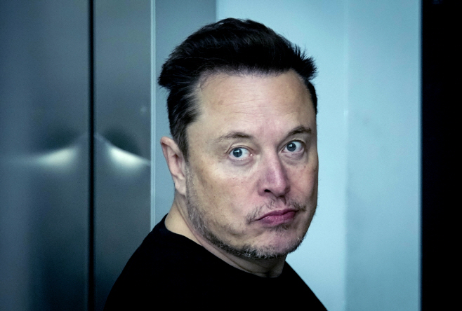 Tesla Musk Pay <YONHAP NO-0190> (AP)