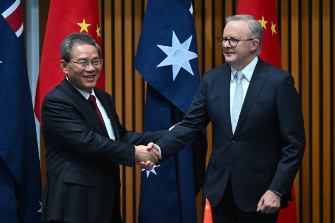 AUSTRALIA CHINA DIPLOMACY <YONHAP NO-4183> (EPA)