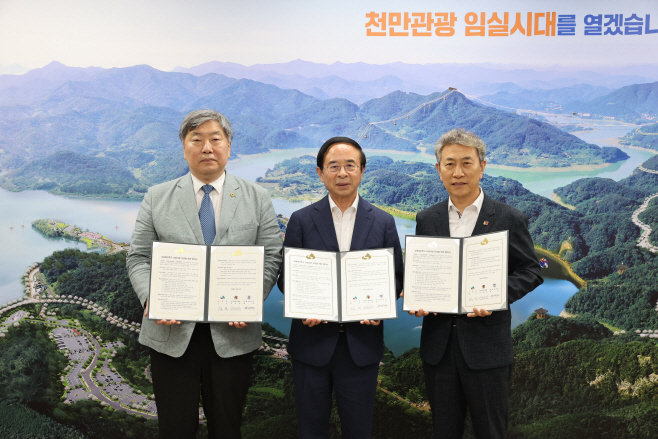 심 민 임실군수, 남궁세창 임실교육지원청 교육장)