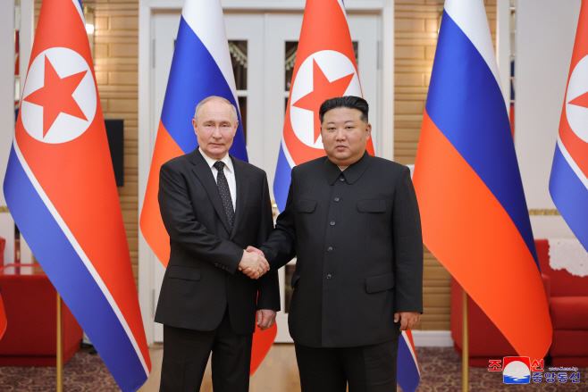 북한 김정은, 푸틴과 회담