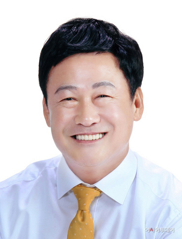 제8대 이천시의회 후반기의장 박명서의원