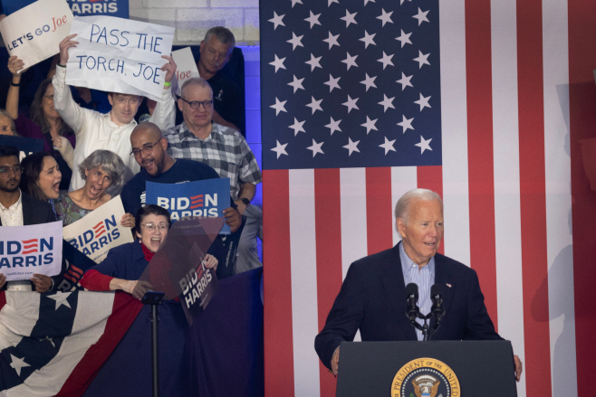 US-PRESIDENT-BIDEN-HOLDS-A-CAMPAIGN-EVENT-IN-MADISON,-WISCONSIN