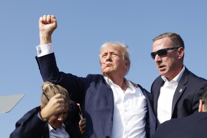 US-DONALD-TRUMP-HOLDS-A-CAMPAIGN-RALLY-IN-BUTLER,-PENNSYLVANIA