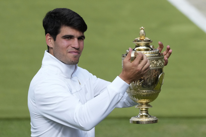 APTOPIX Britain Tennis Wimbledon <YONHAP NO-1449> (AP)