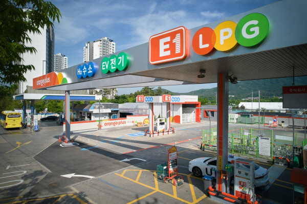 e1