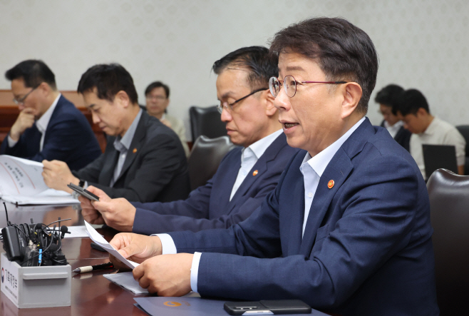 발언하는 박상우 장관<YONHAP NO-4276>