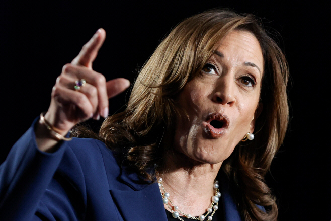 US-VOTE-POLITICS-HARRIS