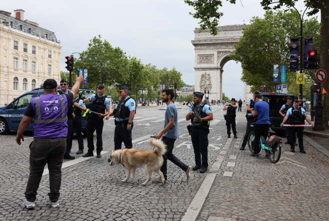 OLYMPICS-2024/SECURITY <YONHAP NO-5116> (REUTERS)