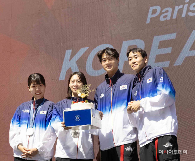 국가대표 메달리스트 기자회견 행사에 참석한 선수들