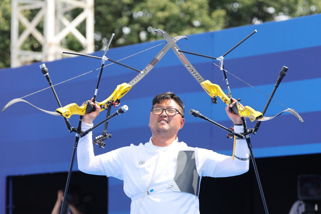 김우진 또 금! 3관왕 달성<YONHAP NO-7660>