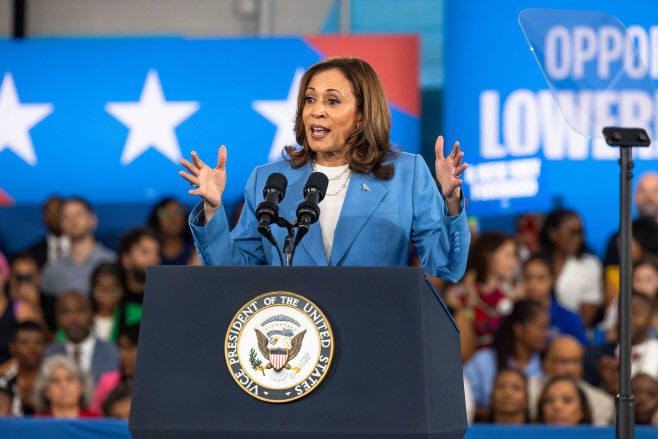 US-KAMALA-HARRIS-CAMPAIGNS-FOR-PRESIDENT-IN-RALEIGH,-NORTH-CAROL