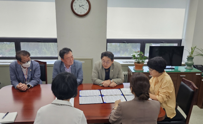 8.25(공동건의문 입장문 국가유산청 제출)사진2