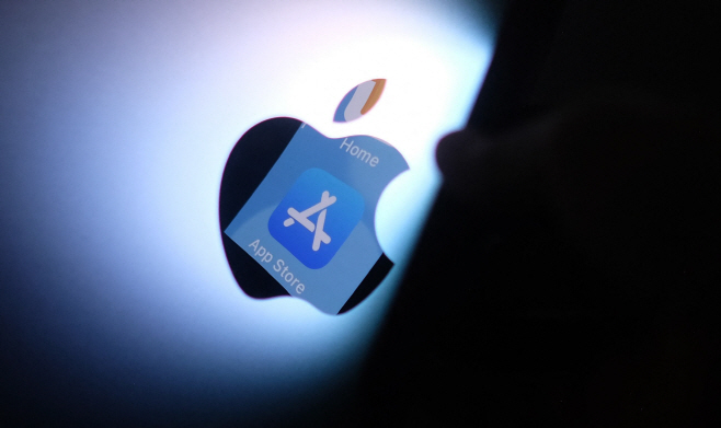 FILES-US-EU-INTERNET-APPLE-REGULATION <YONHAP NO-5099> (AFP